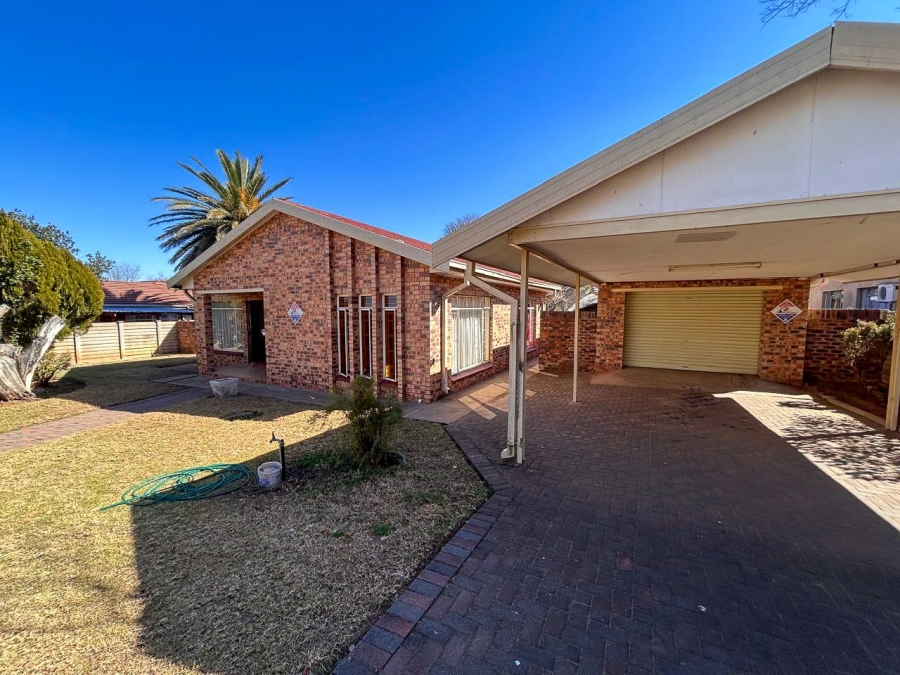 4 Bedroom Property for Sale in Parys Free State